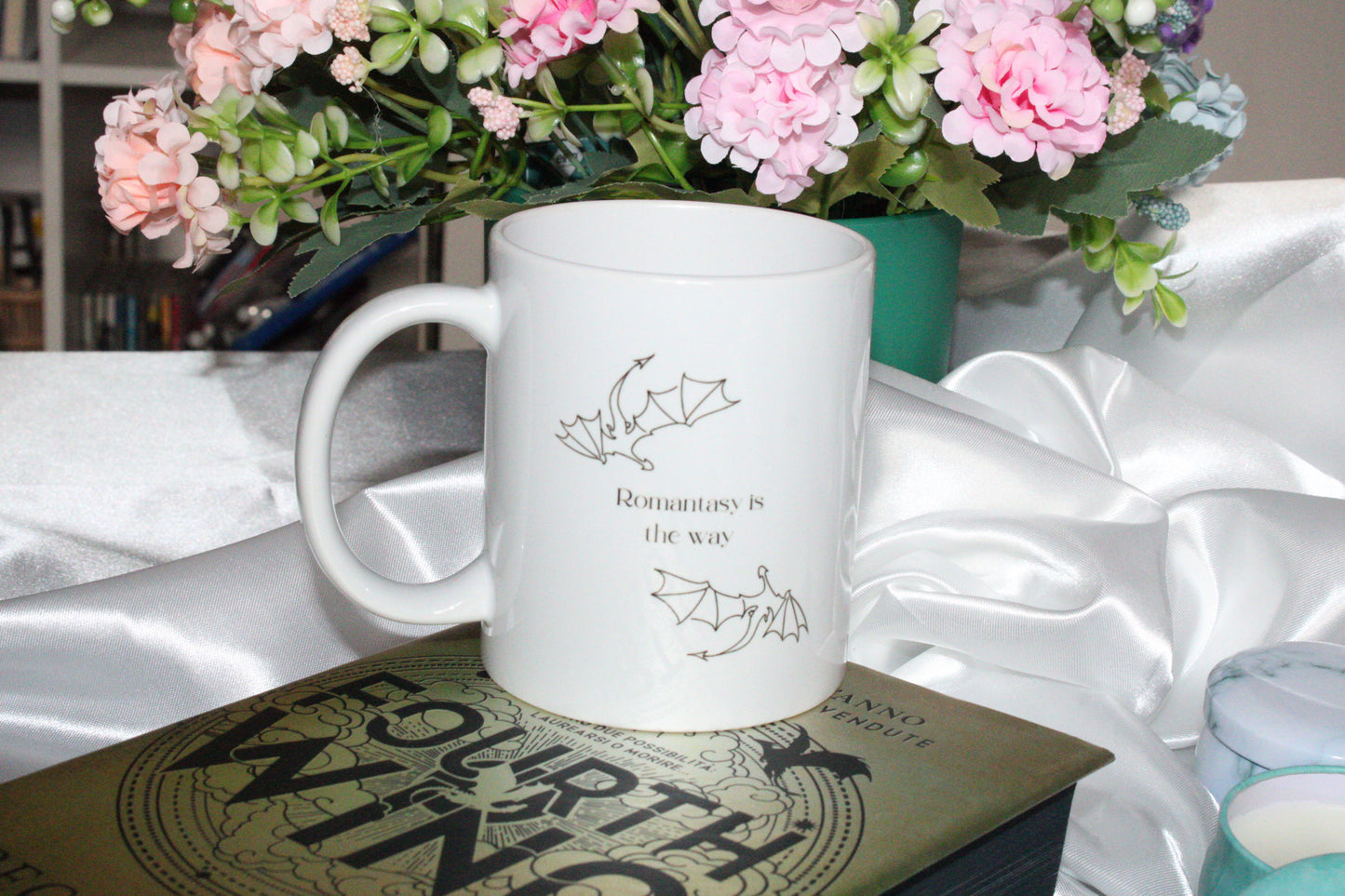 Tazza “romantasy is the way”